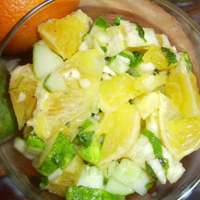 Фото огуречного салата с апельсинами
