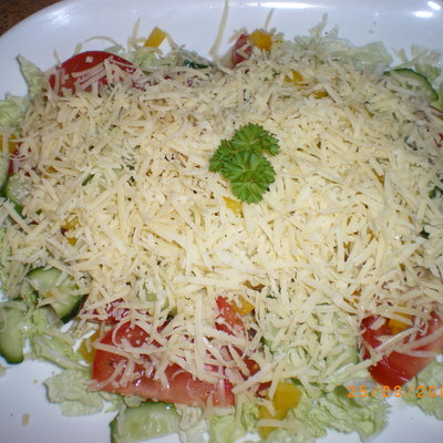 Фото итальянского салата с сыром